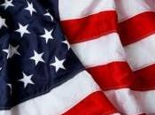 professeur d'université renvoyé après avoir baissé pantalon lors d'un débat vidéo)