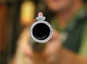 père prend fils pour cambrioleur tire dessus