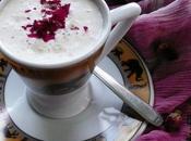 Capuccino l’eau rose cardamome (sans lait vache)