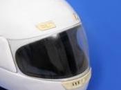 L'homme conduisait moto-hamburger