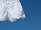 astronaute japonais teste nouveau slip dans l'espace