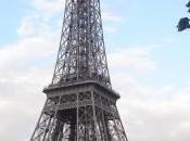 Pour ans, tour Eiffel s'offre tonnes peinture