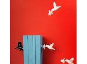 Ouvrez cage oiseaux pour qu'ils butinent livres