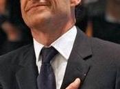 Sarkozy promet milliard pour l'emploi jeunes