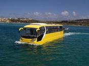 Amphi-coach, autocar touristique amphibie