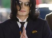 Michael Jackson mort avec intraveineuse dans bras