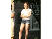 Emma Watson shootée paparazzis lors pré-rentrée Brown