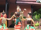 danses traditionnelles Thaïlandaise (video)
