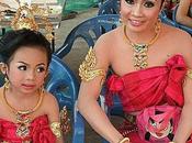 Fête “Loy Krathong” spectacle Nong Rong