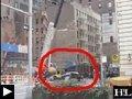 videos: boule démolition detruit voiture Regis s'amuse avec transpalette