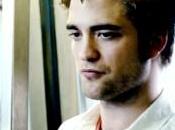 Robert Pattinson caractère rebelle dans Remember Trailer