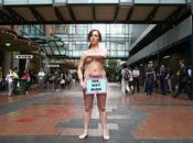 Dani Lugosi mannequin tatoué plein centre ville pour PETA