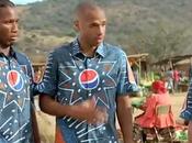 Pepsi pour Coupe Monde foot vidéo avec Henry, Messi Drogba