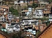 Brésiliens aiment flingues fiestas