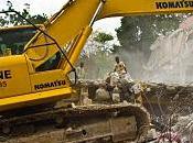 médias s'intéressaient reconstruction