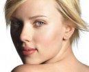 Courtney Love interprétée Scarlett Johansson