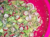 Salade girly quinoa-avocat-thon-radis-concombre...
