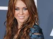 Miley Cyrus elle défend pour baiser lesbien