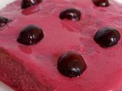 Gâteau frais moelleux cerises