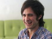 Gael Garcia Bernal dans montagnes Caucase