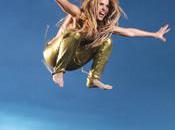 Shakira, Bomba colombienne revient avec single Loca
