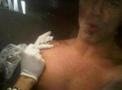 Ricky Martin torse séance tatouage Twitter