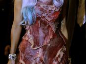 Lady Gaga robe faite viande fraîche Vidéo Music Awards...