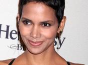 Halle Berry, campagne “Reveal”