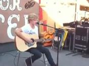 Cody Simpson dans coulisses concert