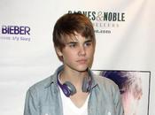 Photos Justin Bieber autographe puis s'en