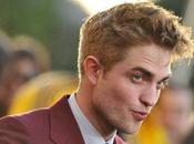 Robert Pattinson encore plus protéger fans histériques
