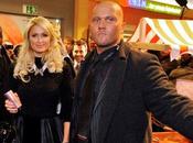 Paris Hilton Reconvertie commerciale pour champagne canette (photos)