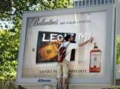 Français invités prononcer jungles panneaux publicitaires