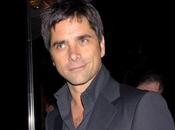 Oncle Charlie saison John Stamos toujours lice pour remplacer Sheen