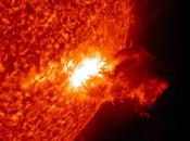 vidéo, spectaculaire énorme éruption solaire
