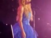 Shakira chante français elle reprend l’aime mourir” Francis Cabrel