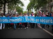 Manifestation communauté asiatique. juin, Paris.