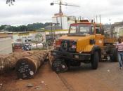 camion accidenté abandonné depuis mois virage Mbankomo