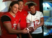 Nouvel uniforme point presse Rouge