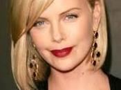 Charlize Theron tous fronts...