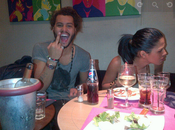 Daniel offre fleurs Ayem #ss5 photos