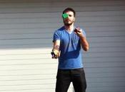 Jongler résoudre Rubik’s Cube