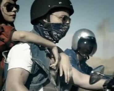 Arctic Monkeys – Evil Twin