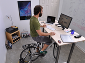 Faire vélo devant ordinateur