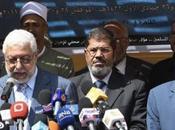 Egypte: Frères musulmans réclament victoire législatives