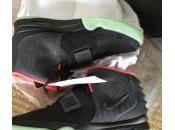 Nike Yeezy Black/Pink meilleures images