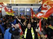 Pierre Laurent Jean-Luc Mélenchon Roissy matin pour soutenir salariés grévistes