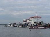 port Jepara (Java, Indonésie) ferry Muria qui...