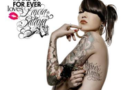 tatoueuse Laura Satana tatouer pour Make Ever