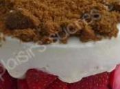 Crème mousseuse mascarpone fraises croquant spéculoos